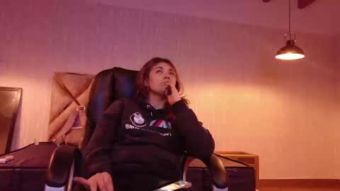 Snapshot of _jeessy chatting on November 2025 04:01:02 AM _jeessy online show from November 2025 04:01:02 AM