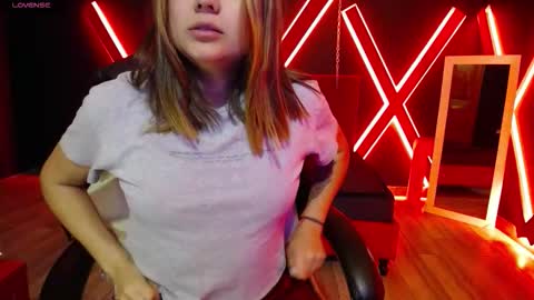 Snapshot of _jeessy chatting on February 2026 03:43:01 AM _jeessy online show from February 2026 03:43:01 AM