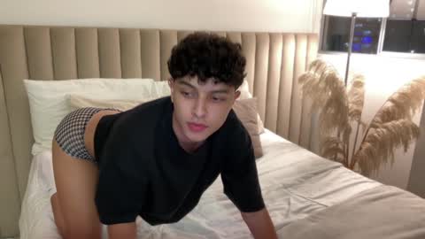 Snapshot of _johan chatting on December 2024 12:19:01 AM Johan online show from December 2024 12:19:01 AM