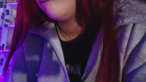 Mia online show from January 2025 04:01:01 PM