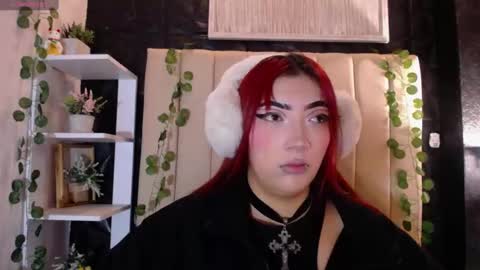 Mia online show from February 2025 03:58:02 PM