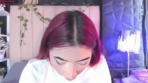 Mia online show from January 2026 04:22:01 PM