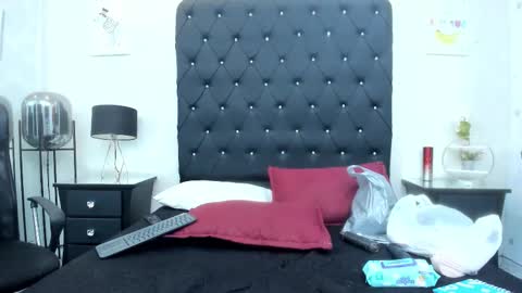 _johnson_alana online show from December 2025 07:53:02 PM