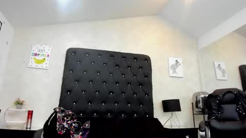 _johnson_alana online show from May 2026 01:13:01 AM