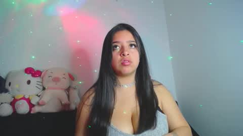 Snapshot of _juli17_ chatting on February 2026 08:40:02 PM _juli17_ online show from February 2026 08:40:02 PM