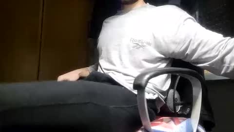 Snapshot of _julian_69 chatting on January 2025 10:38:02 AM Jonnhy online show from January 2025 10:38:02 AM