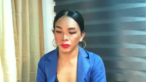 _karie_ online show from November 2025 05:11:01 PM