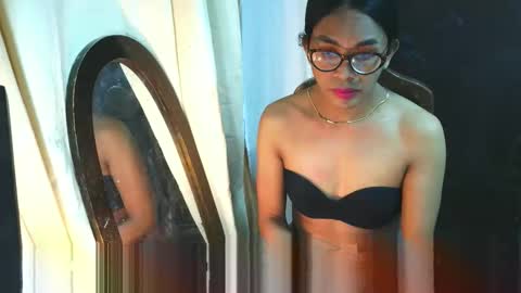 _karie_ online show from May 2026 03:04:02 AM