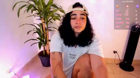 Snapshot of _kat_1 chatting on December 2025 04:18:02 AM online show from December 2025 04:18:02 AM