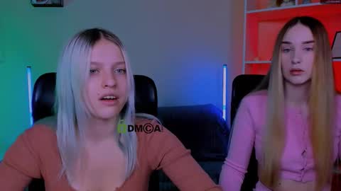 _kellykitten_ online show from November 2025 09:09:01 AM