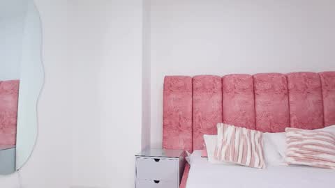 Kendall online show from November 2025 12:08:02 PM