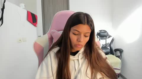 Snapshot of _khloe_sweet chatting on November 2025 08:52:02 PM khloe sweet online show from November 2025 08:52:02 PM