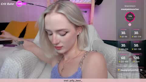 Snapshot of _kiki_pie chatting on October 2025 07:14:02 AM Kiara 0100 - 0700 UTC almost every day online show from October 2025 07:14:02 AM