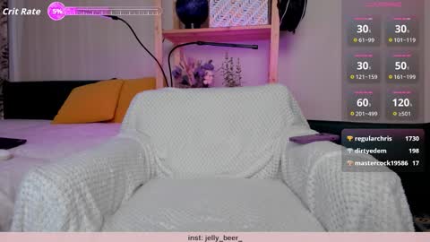 Snapshot of _kiki_pie chatting on October 2025 09:04:01 AM Kiara 0100 - 0700 UTC almost every day online show from October 2025 09:04:01 AM