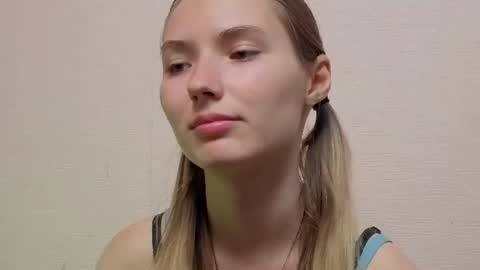 _kikiclark_ online show from July 2026 07:10:02 PM