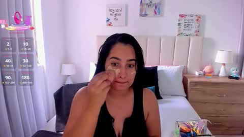 Snapshot of _kimdesire chatting on November 2025 08:30:01 PM Kim online show from November 2025 08:30:01 PM