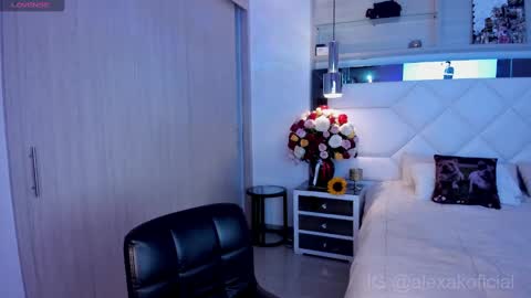 A L E X A online show from October 2025 10:52:01 PM