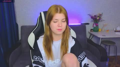 Molly   Emily online show from November 2025 06:10:01 PM