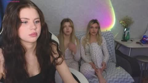 Molly   Emily online show from April 2026 05:51:02 PM