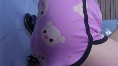 _kitten_1 online show from May 2026 03:30:01 PM