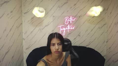 Snapshot of _kitty_v chatting on February 2025 08:58:02 PM Hi Stream 300pm to 900pm online show from February 2025 08:58:02 PM