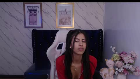 Snapshot of _kitty_v chatting on February 2025 08:44:01 PM Hi Stream 300pm to 900pm online show from February 2025 08:44:01 PM