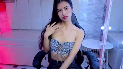 Snapshot of _kitty_v chatting on February 2026 01:18:01 PM Hi Stream 300pm to 900pm online show from February 2026 01:18:01 PM