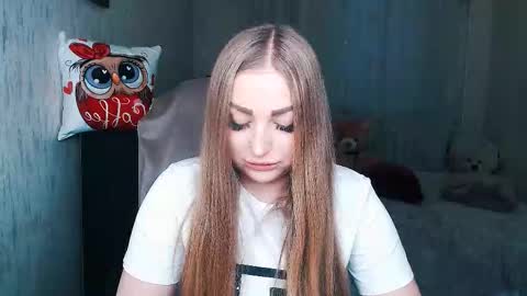 Snapshot of _kittyboo chatting on January 2026 07:02:02 AM Aleksa online show from January 2026 07:02:02 AM