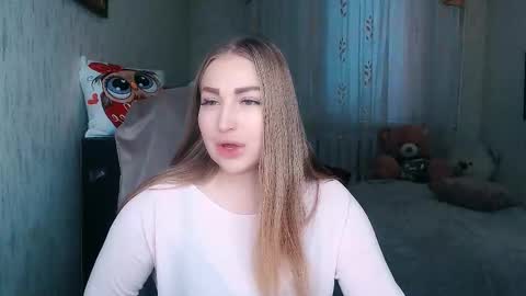 Snapshot of _kittyboo chatting on February 2026 06:51:02 AM Aleksa online show from February 2026 06:51:02 AM