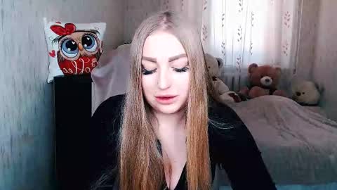 Snapshot of _kittyboo chatting on February 2026 07:29:02 AM Aleksa online show from February 2026 07:29:02 AM