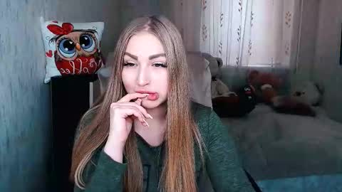 Snapshot of _kittyboo chatting on February 2026 07:29:01 AM Aleksa online show from February 2026 07:29:01 AM