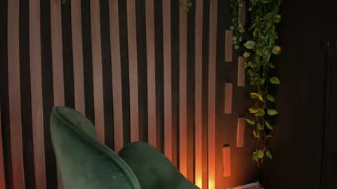 Snapshot of _kleo_ chatting on February 2025 04:03:01 AM online show from February 2025 04:03:01 AM