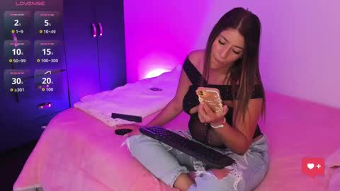 Snapshot of _kloee_ chatting on September 2025 09:15:02 PM kloee online show from September 2025 09:15:02 PM