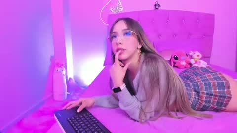 Snapshot of _kloejonnes_ chatting on July 2026 10:24:02 PM Kloe Jonnes online show from July 2026 10:24:02 PM
