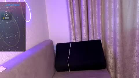 _kylle_ online show from June 2026 06:56:02 PM