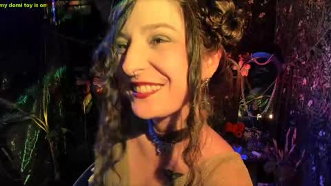 Lady Luna online show from April 2026 08:06:01 PM