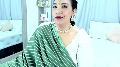 NAILHA SAJANI  online show from December 2024 03:08:01 PM