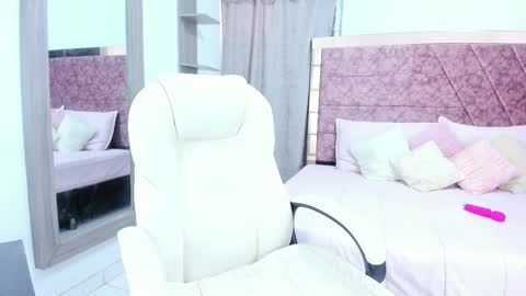 NAILHA SAJANI  online show from March 2025 11:55:02 AM