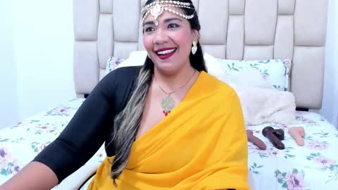 NAILHA SAJANI  online show from September 2025 07:36:01 PM