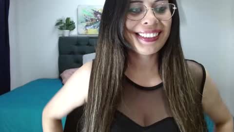 paulina  online show from December 2024 07:31:01 AM