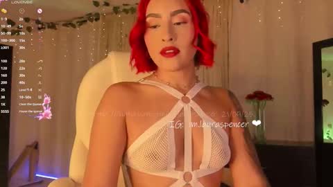 Laura online show from September 2025 07:10:02 AM