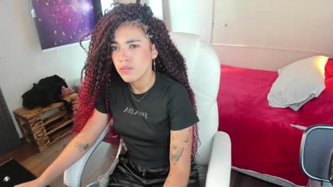 Lili  online show from February 2025 08:30:01 PM