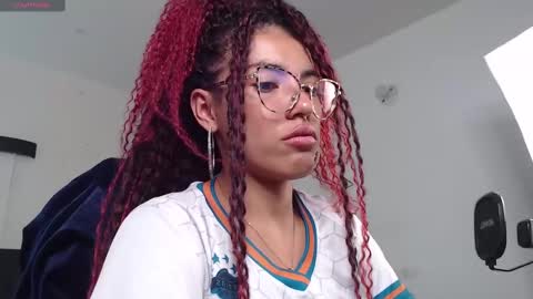Lili  online show from February 2025 08:14:02 PM