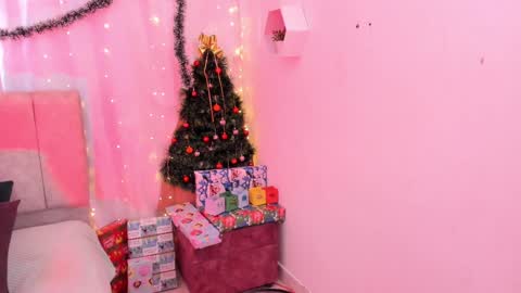 Ivy 3 online show from December 2024 12:55:01 PM