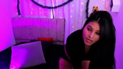 Ivy 3 online show from December 2024 07:03:02 PM