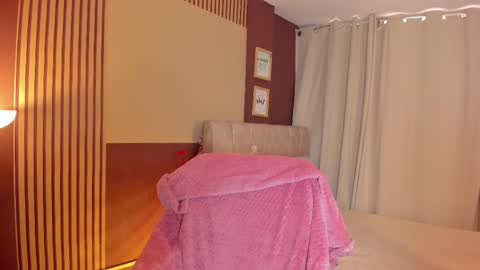 Ivy 3 online show from March 2026 07:07:02 PM