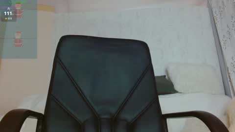 Mila  online show from January 2025 11:33:01 AM