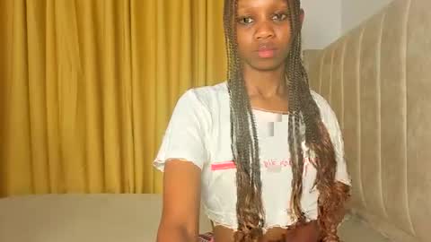 Littlevenus online show from November 2025 11:19:02 PM