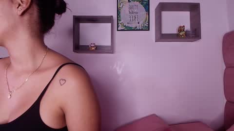 Lorrayne online show from January 2025 11:48:01 AM