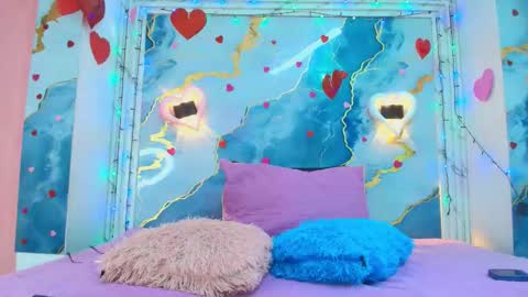 Lorrayne online show from February 2026 12:05:02 PM